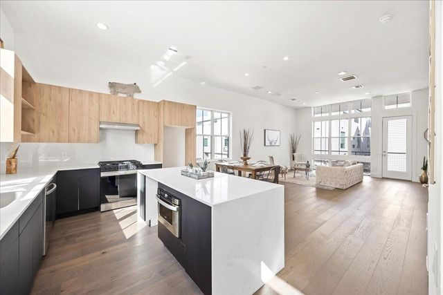 2855 Decker Place, Houston, TX 77003