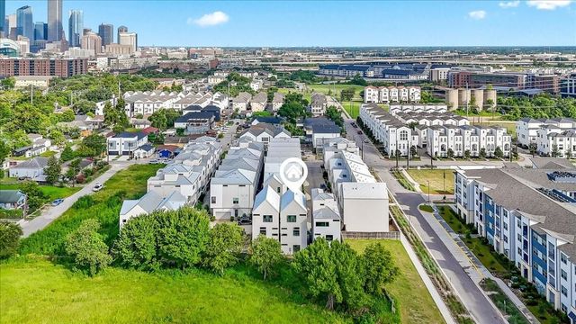 2855 Decker Place, Houston, TX 77003