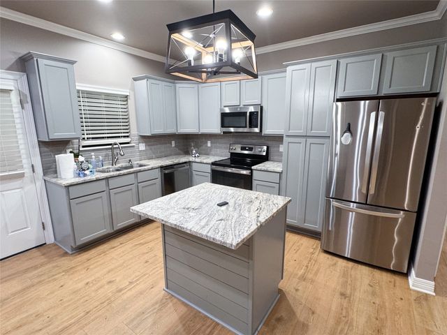 901 Lee Street, Benton, LA 71006