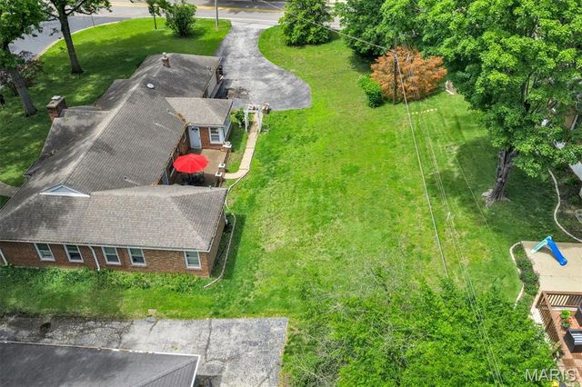 9071 Monmouth Drive, St Louis, MO 63117