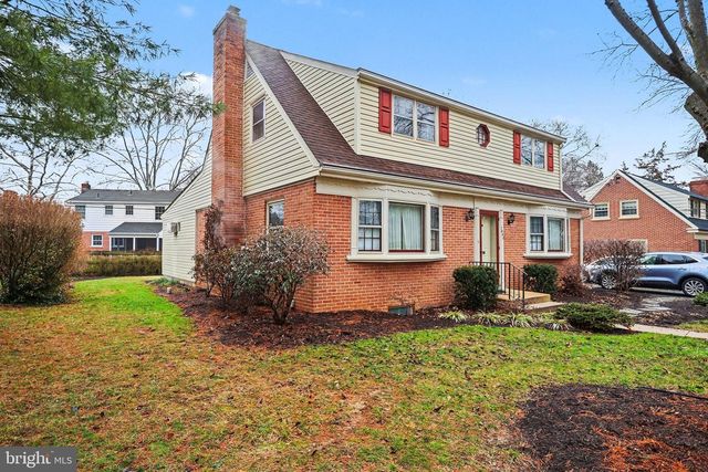 1045 GRANDVIEW BLVD, Lancaster, PA 17601