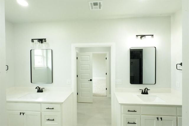 14604 S Broadway Avenue, Oklahoma City, OK 73170