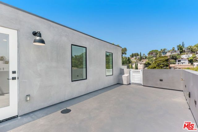 1821 N Ashmore Street, Los Angeles, CA 90026