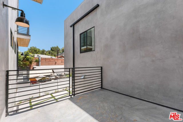1821 N Ashmore Street, Los Angeles, CA 90026