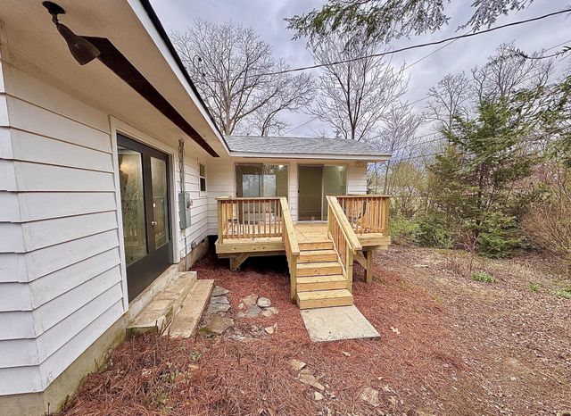 104 Pinehurst Lane, Signal Mountain, TN 37377