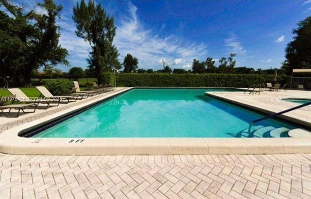 8301 Sands Point Blvd S202, Tamarac, FL 33321