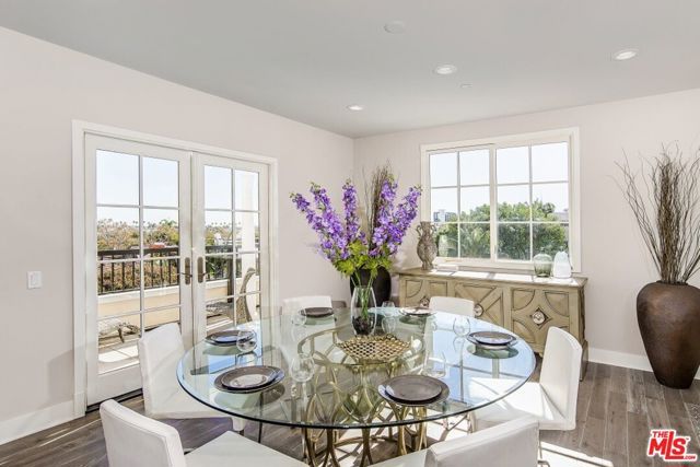 313 S Reeves Drive 203, Beverly Hills, CA 90212