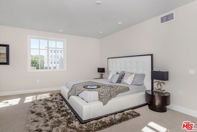 313 S Reeves Drive 203, Beverly Hills, CA 90212