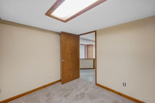 5619 Arendes Drive, St Louis, MO 63116