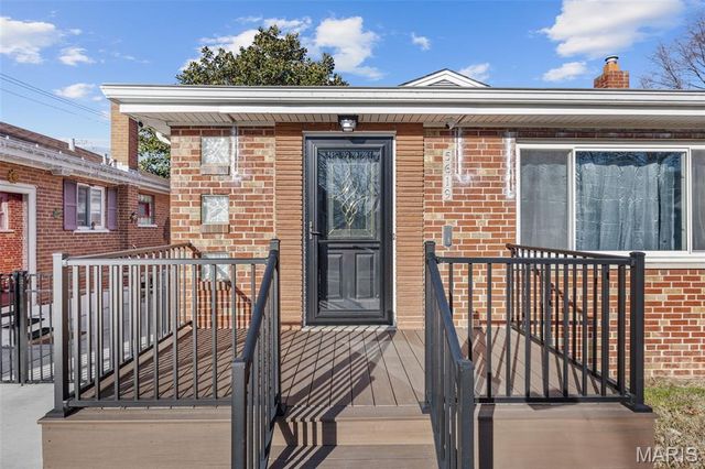 5619 Arendes Drive, St Louis, MO 63116