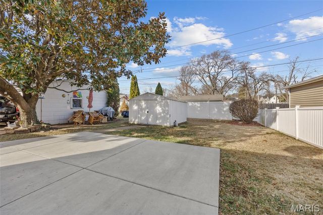 5619 Arendes Drive, St Louis, MO 63116