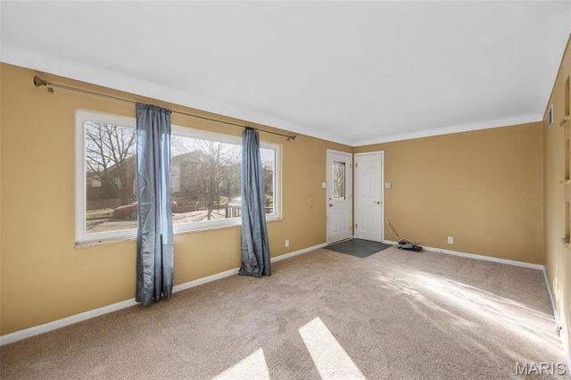 5619 Arendes Drive, St Louis, MO 63116