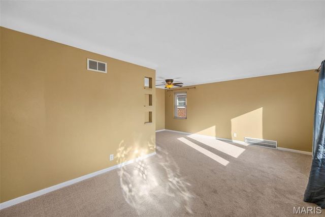 5619 Arendes Drive, St Louis, MO 63116