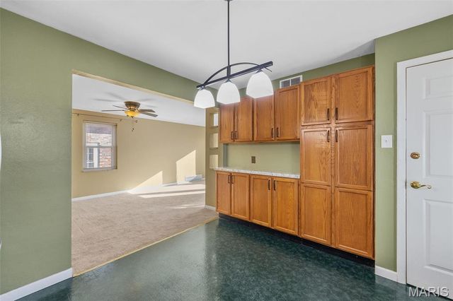 5619 Arendes Drive, St Louis, MO 63116