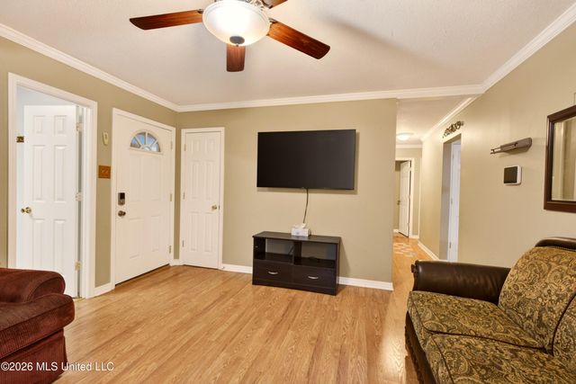 4502 New Hope Avenue, Pascagoula, MS 39581