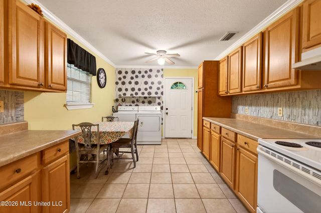 4502 New Hope Avenue, Pascagoula, MS 39581