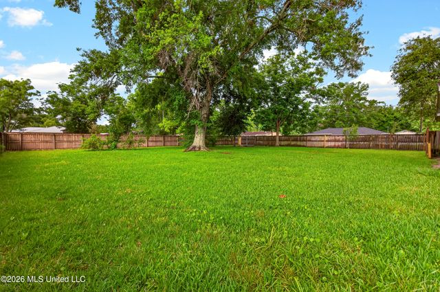 4502 New Hope Avenue, Pascagoula, MS 39581