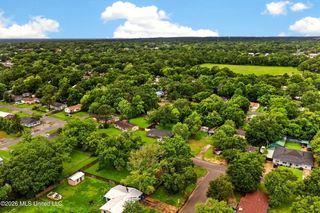 4502 New Hope Avenue, Pascagoula, MS 39581