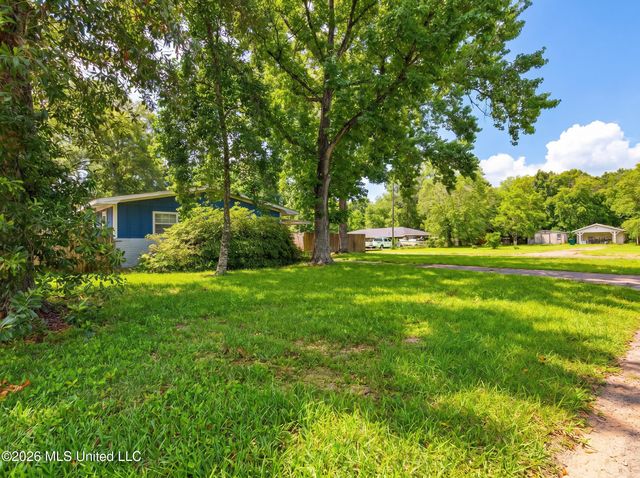 4502 New Hope Avenue, Pascagoula, MS 39581