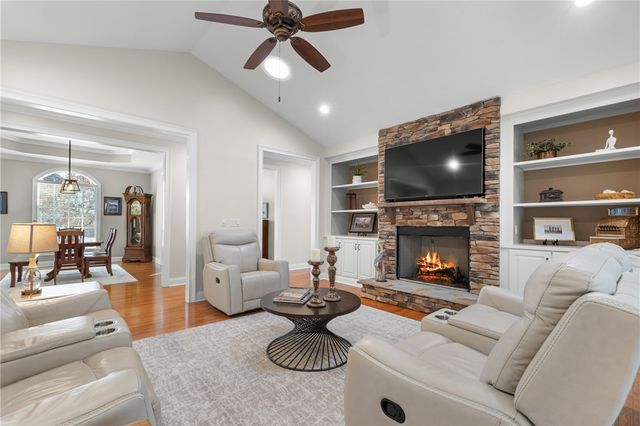 702 Bogey Boulevard, Seneca, SC 29678