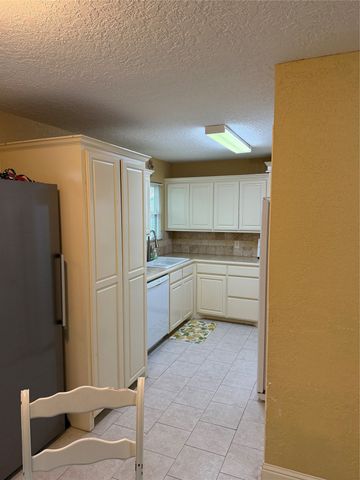 2302 S 38th Street, Abilene, TX 79605