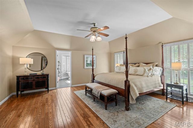 825 Greenwich Green Lane, Town And Country, MO 63017