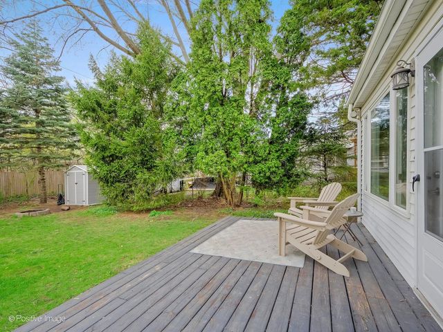 407 10th Court, St. Charles, IL 60174