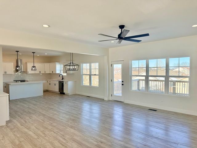 3020 Locust Blossom Cove, Lexington, KY 40511