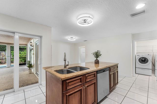 966 NW 37TH Avenue, Delray Beach, FL 33445