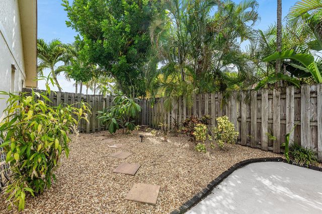 966 NW 37TH Avenue, Delray Beach, FL 33445