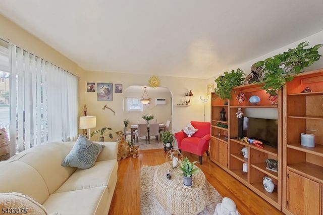 249 Bergen Ave, Kearny Town, NJ 07032