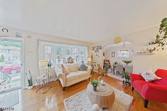 249 Bergen Ave, Kearny Town, NJ 07032