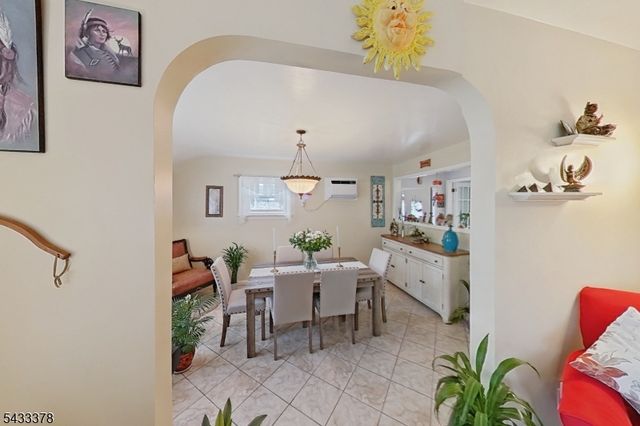 249 Bergen Ave, Kearny Town, NJ 07032