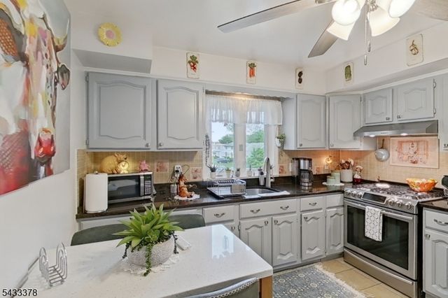249 Bergen Ave, Kearny Town, NJ 07032