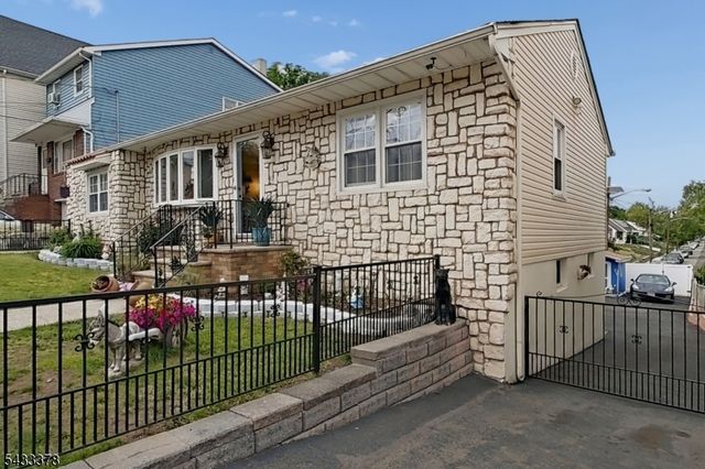 249 Bergen Ave, Kearny Town, NJ 07032