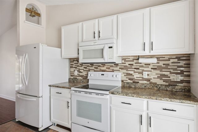 1731 Parkway Drive, Coralville, IA 52241