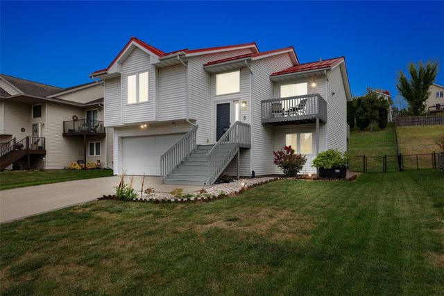 1731 Parkway Drive, Coralville, IA 52241