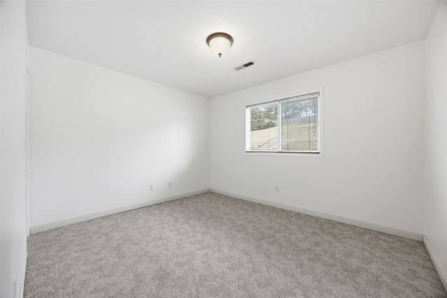 1731 Parkway Drive, Coralville, IA 52241