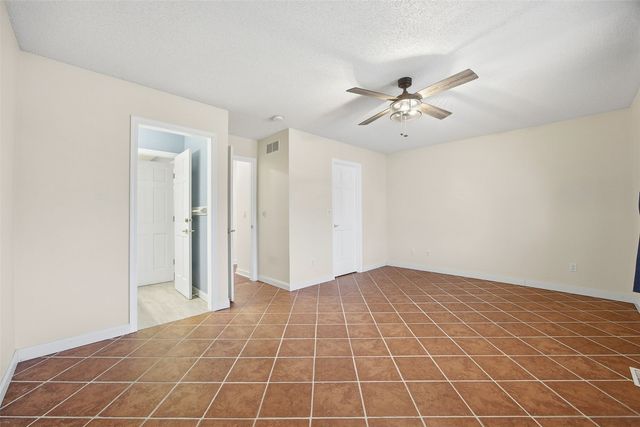 1731 Parkway Drive, Coralville, IA 52241