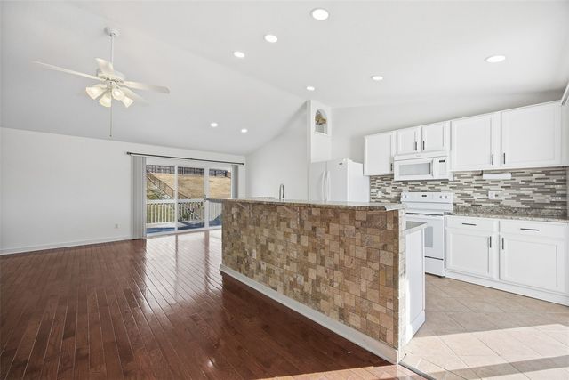 1731 Parkway Drive, Coralville, IA 52241