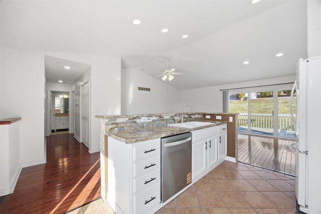 1731 Parkway Drive, Coralville, IA 52241