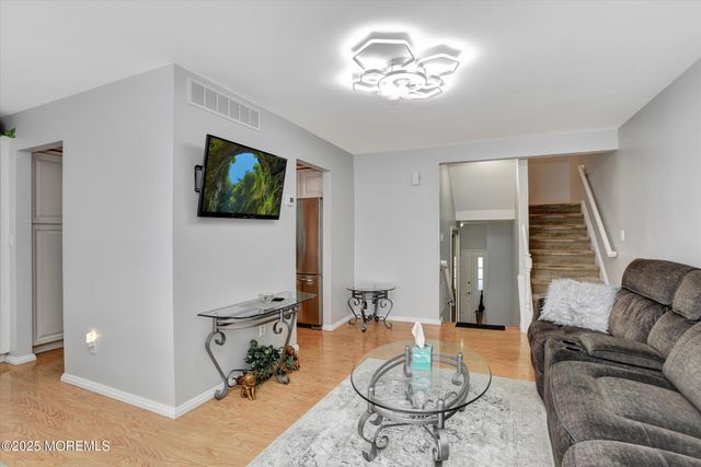 14 Hialeah, West Long Branch, NJ 07764