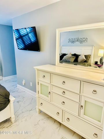 14 Hialeah, West Long Branch, NJ 07764