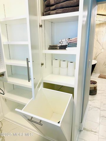 14 Hialeah, West Long Branch, NJ 07764