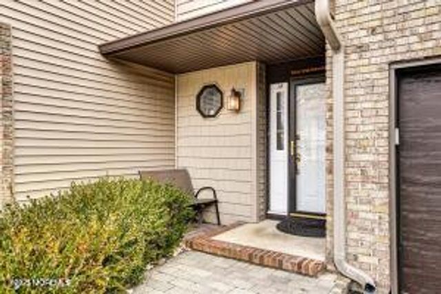 14 Hialeah, West Long Branch, NJ 07764