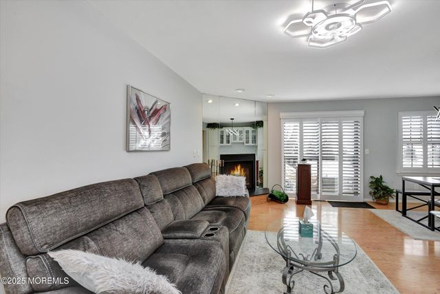 14 Hialeah, West Long Branch, NJ 07764