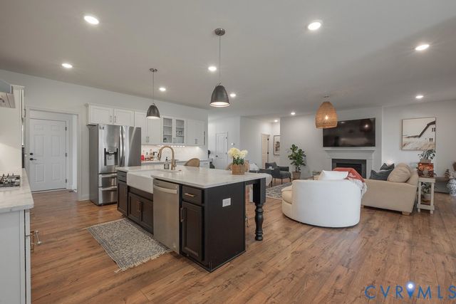 2222 Osborne Hill Dr, Rockville, VA 23146