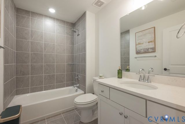 2222 Osborne Hill Dr, Rockville, VA 23146