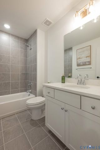 2222 Osborne Hill Dr, Rockville, VA 23146