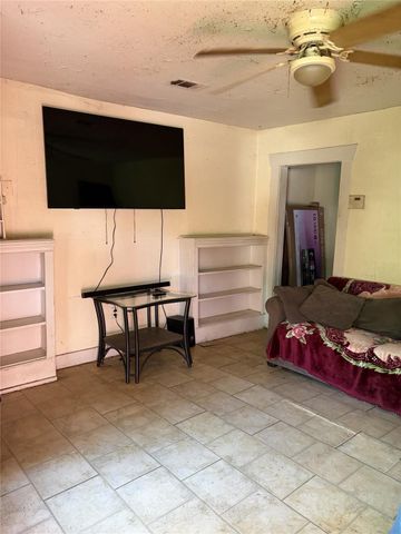 3605 Rebecca Street, Houston, TX 77021